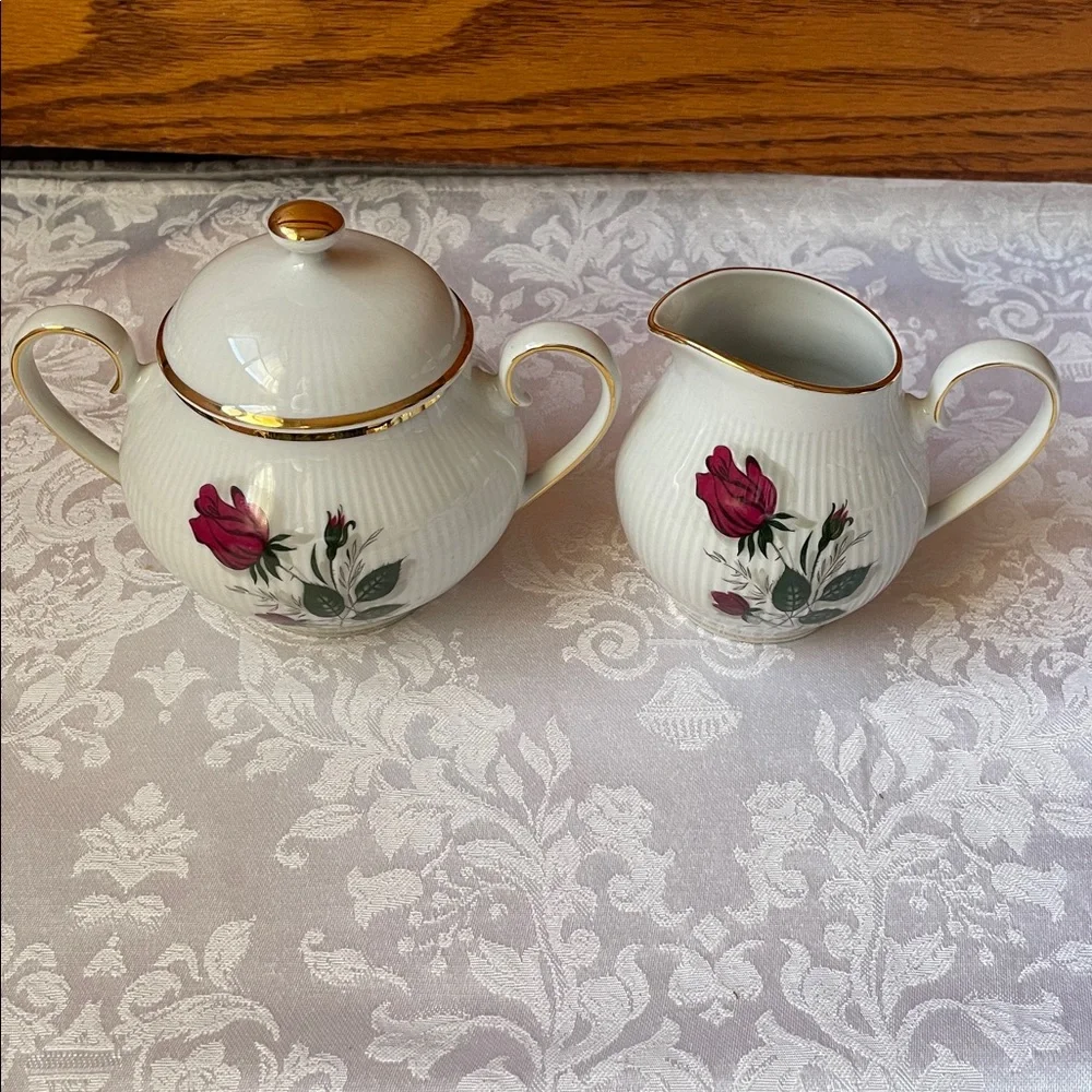 NIB Elegant Mitterteich Bavaria Carmen Floral fine porcelain Dinnerware Set. - Picture 5 of 10